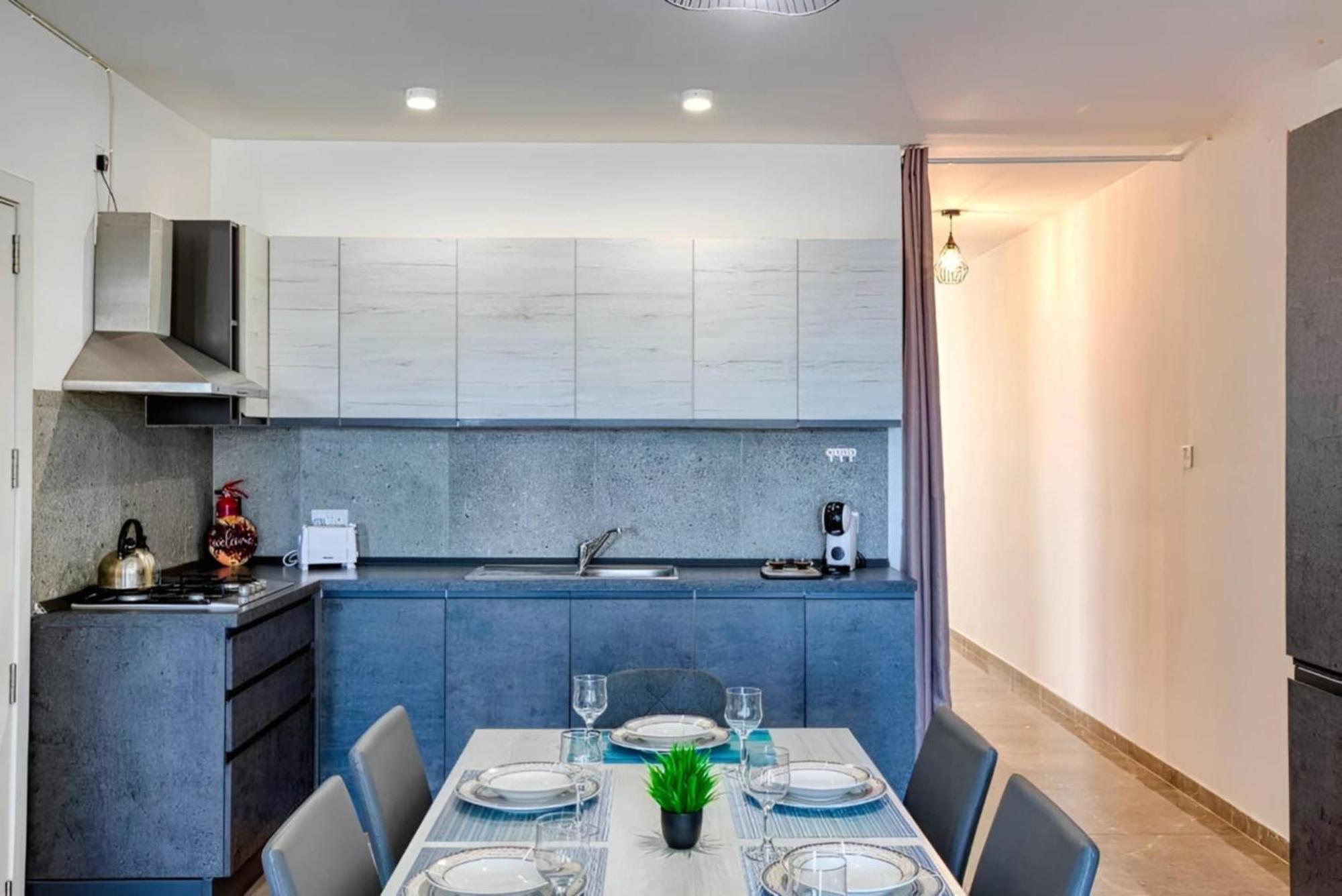 Large, 3 Bedroom Apartment In Marsascala Марсаскала Екстер'єр фото