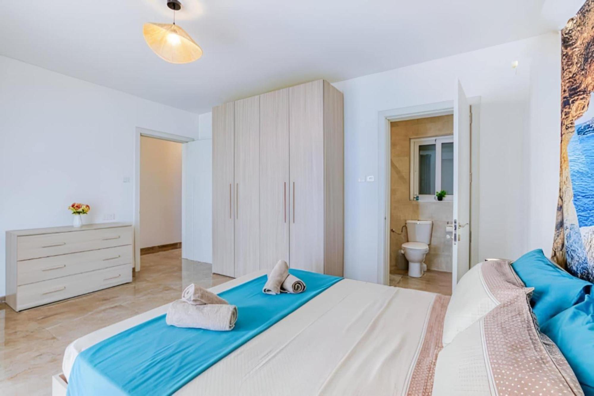 Large, 3 Bedroom Apartment In Marsascala Марсаскала Екстер'єр фото