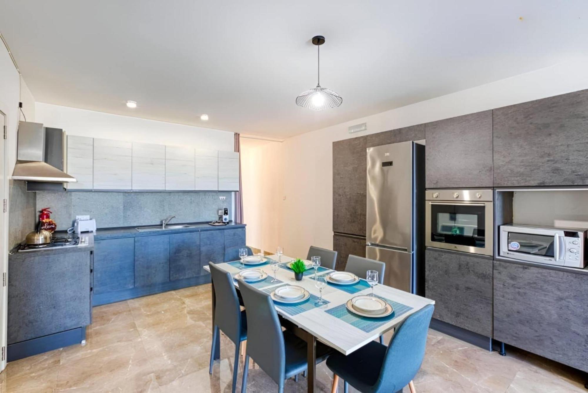 Large, 3 Bedroom Apartment In Marsascala Марсаскала Екстер'єр фото