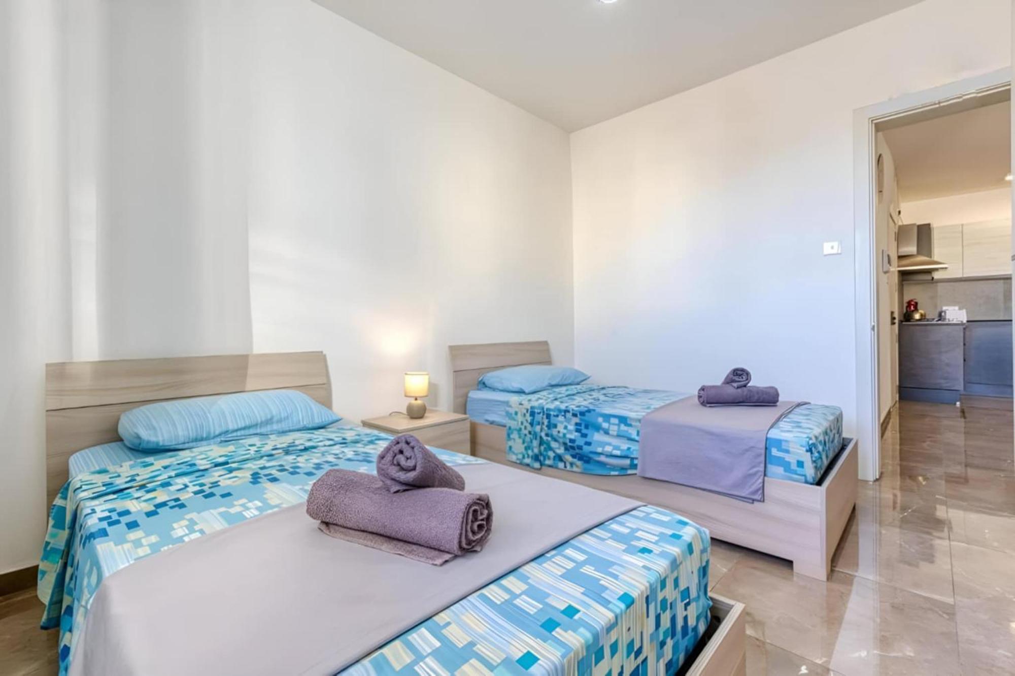 Large, 3 Bedroom Apartment In Marsascala Марсаскала Екстер'єр фото
